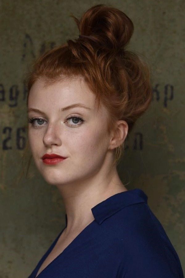 Фото  (Maeve Metelka)