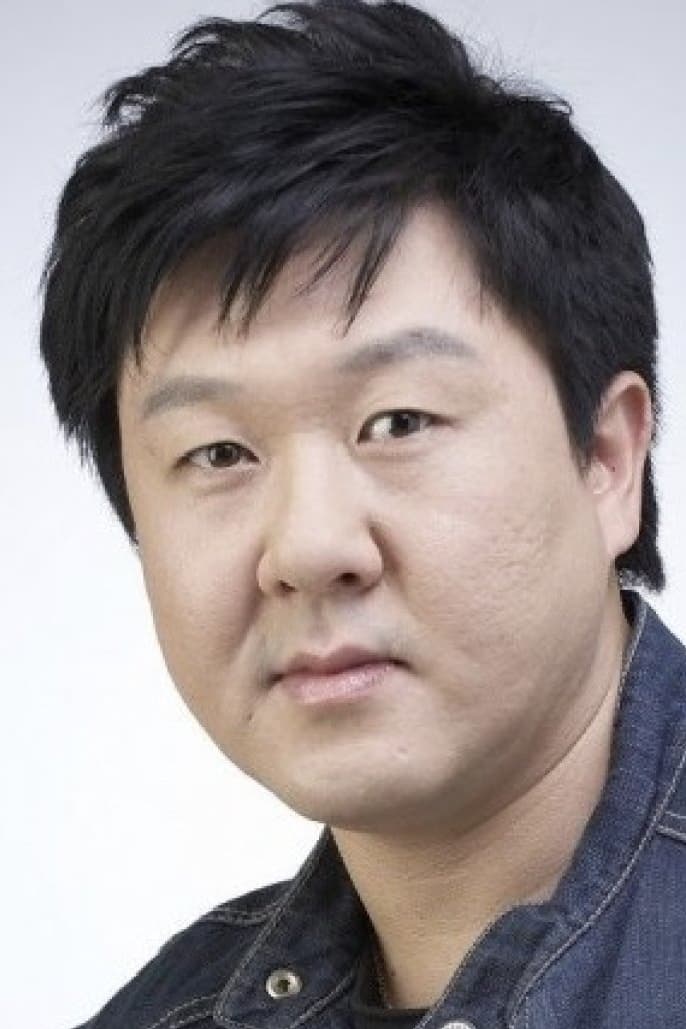 Фото  (Guk Joong-woong)