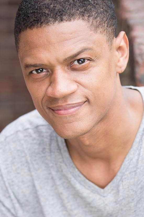 Фото  (Avery Glymph)