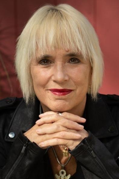 Фото  (V, formerly Eve Ensler)