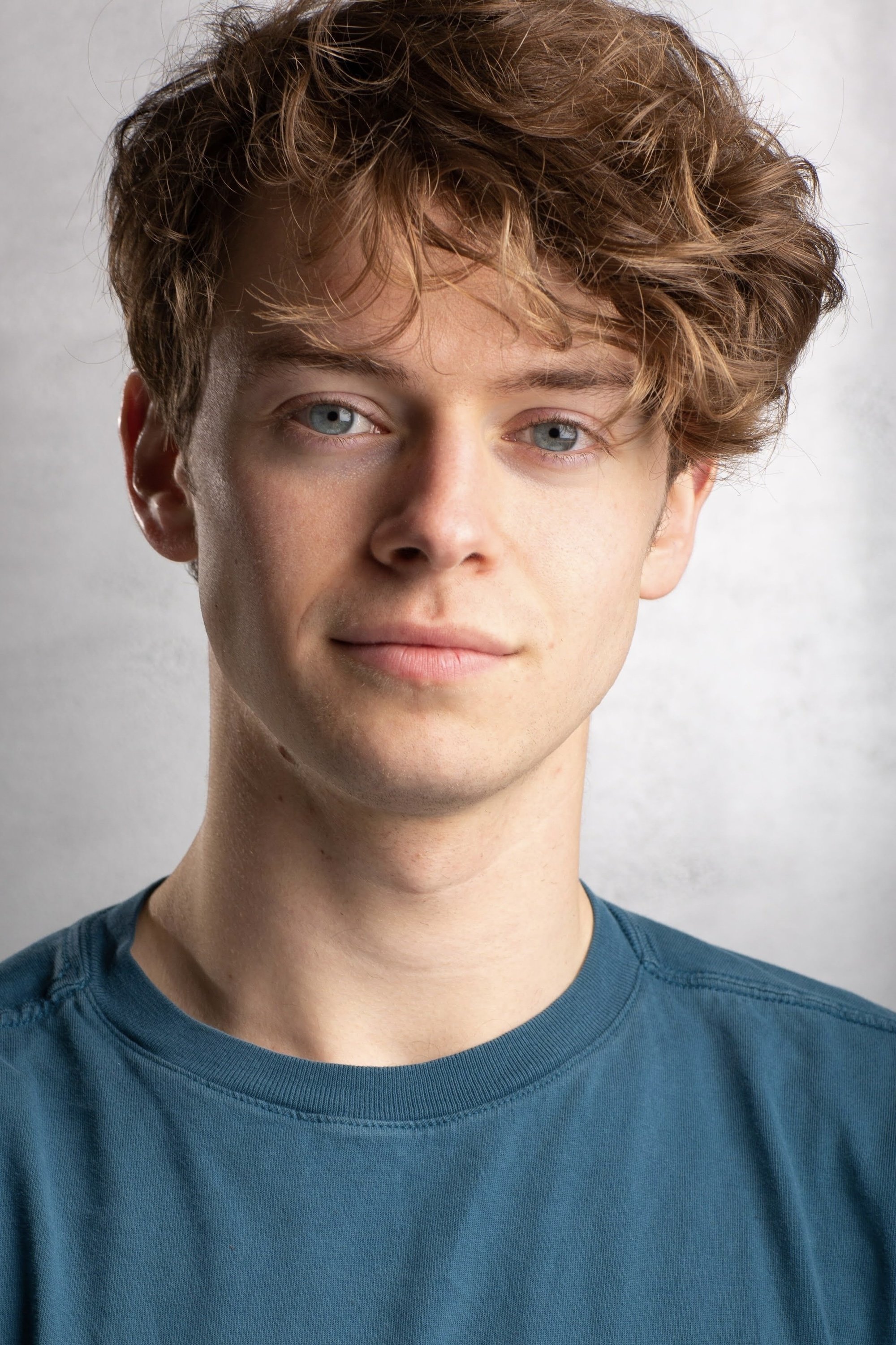 Фото  (Noah Brown)