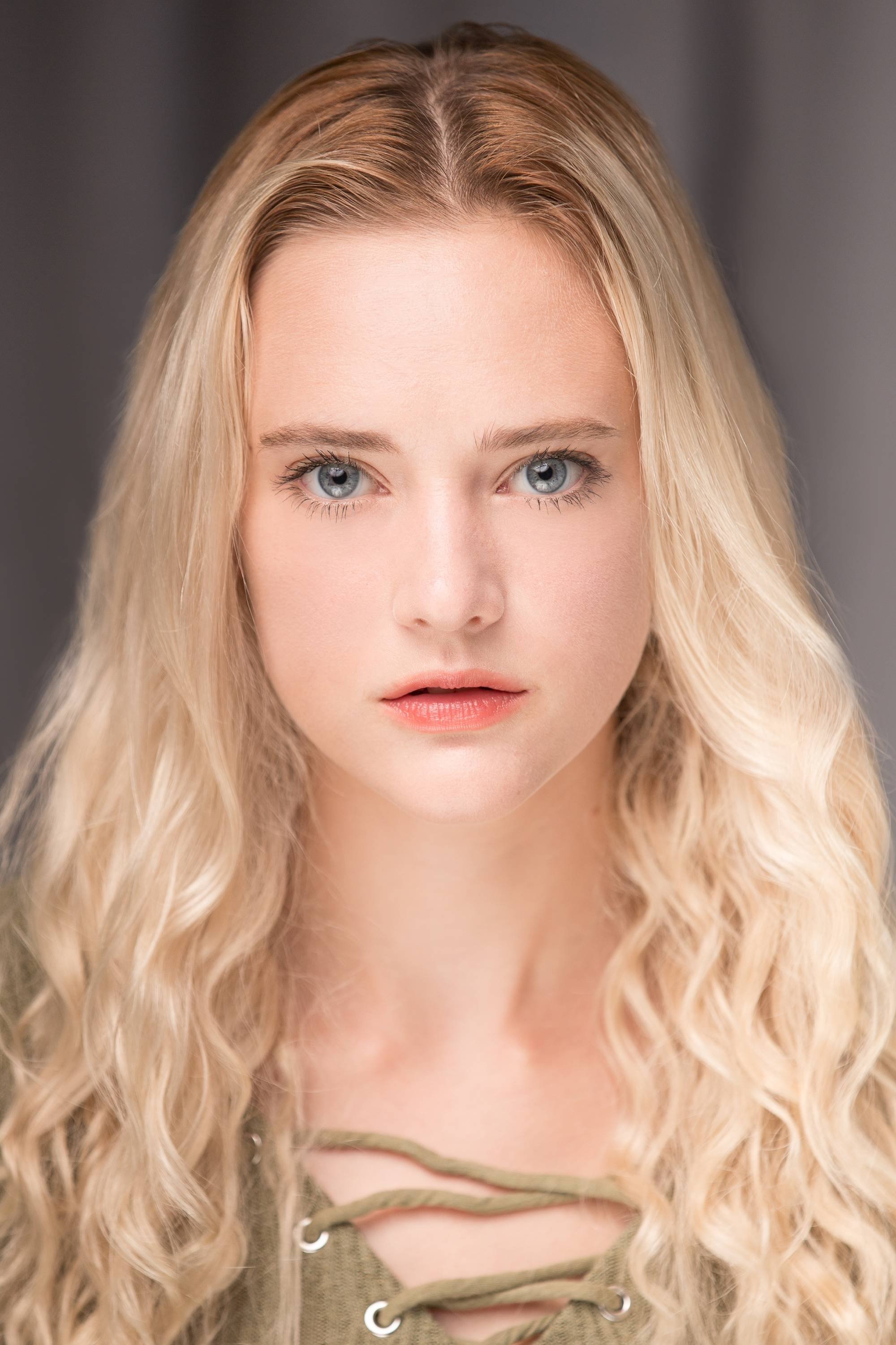 Фото  (Sarah J. Butler)