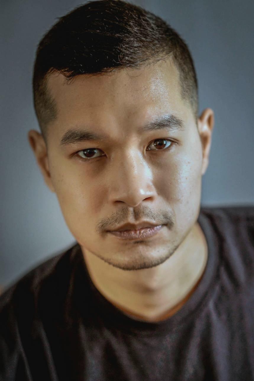 Фото  (Tayme Thapthimthong)