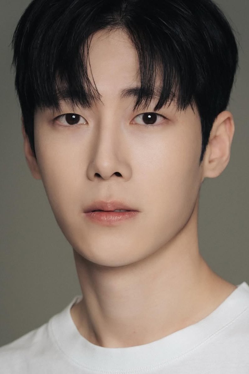 Фото  (Cho Dae-hee)