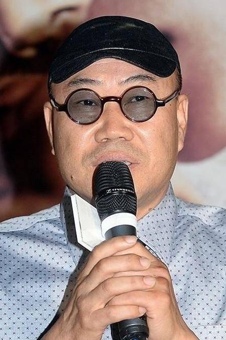 Фото  (Kang Yong-Kyu)