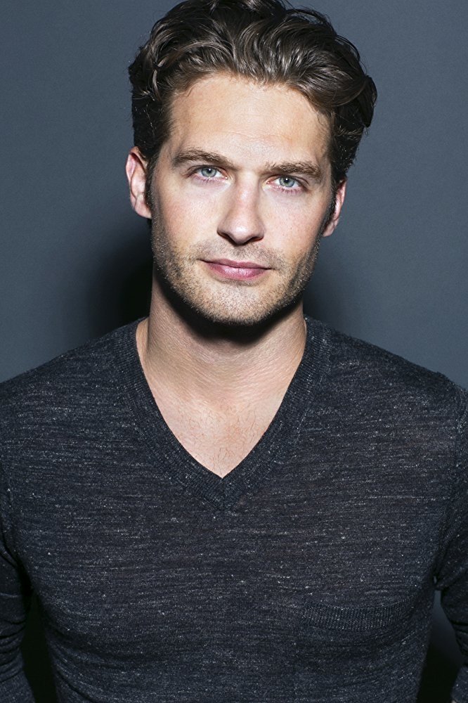 Фото  (Brock Cuchna)