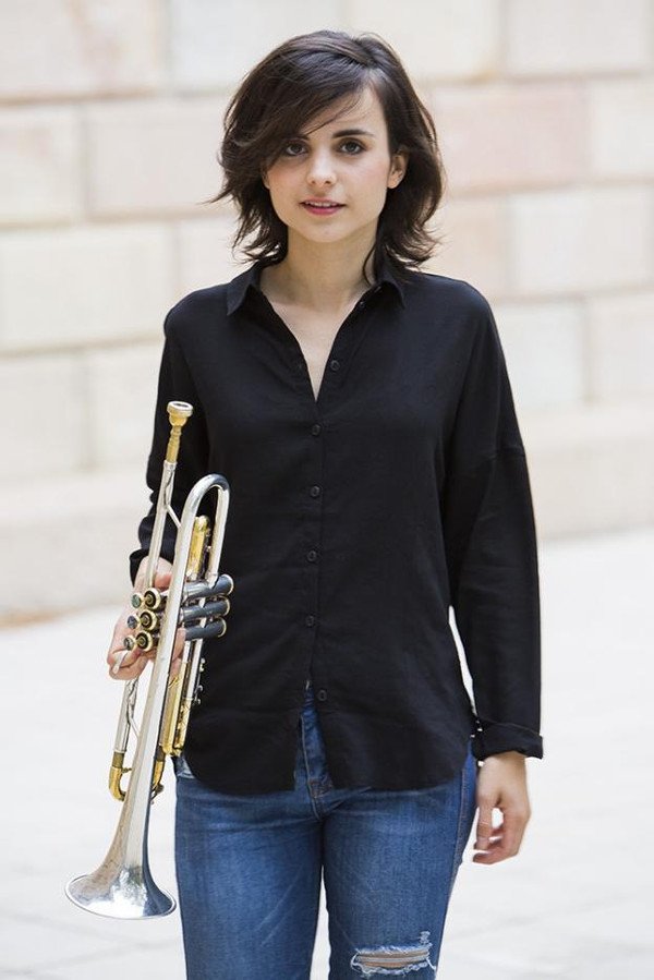 Фото  (Andrea Motis)
