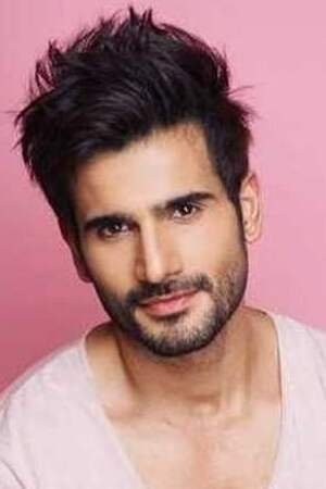 Фото  (Karan Tacker)