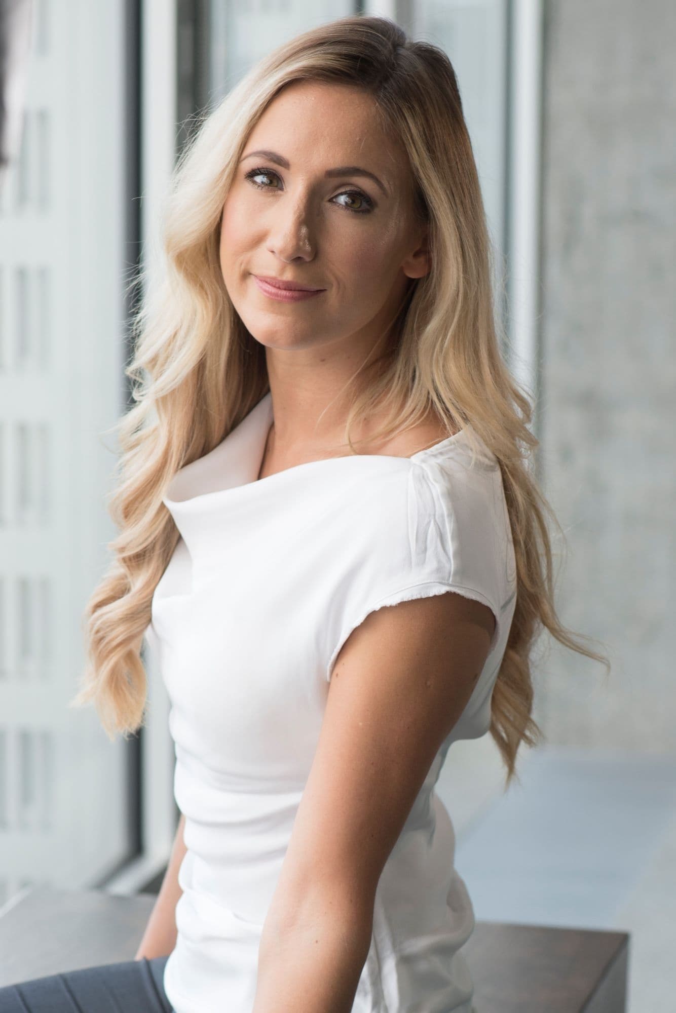 Фото Емі Айронс (Amy Irons)