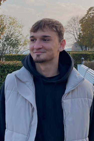 Фото  (Piotr Kosiorek)