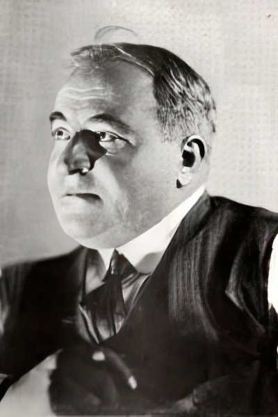 Фото  (Henri Étiévant)