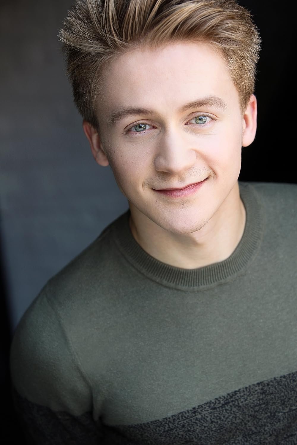 Фото  (Riley Costello)