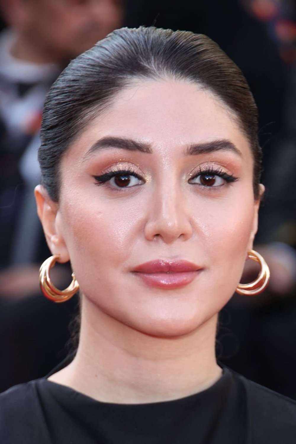 Фото  (Niousha Akhshi)