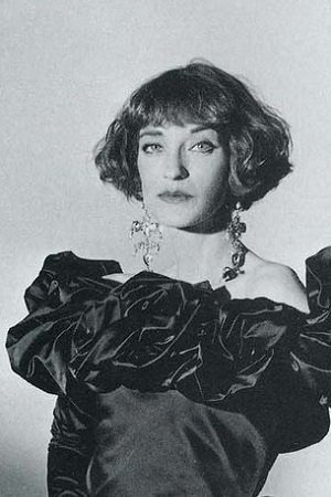 Фото  (Loulou de la Falaise)