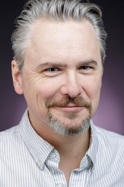 Фото  (Matthew Barr)