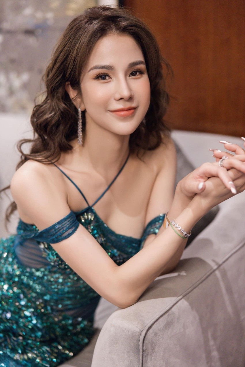 Фото  (Diệp Lâm Anh)