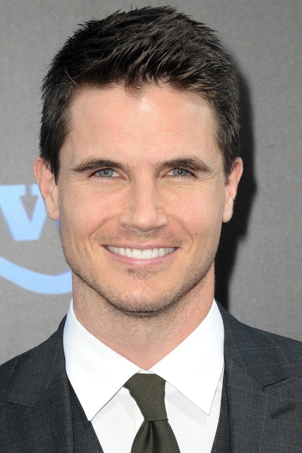 Фото Роббі Амелл (Robbie Amell)