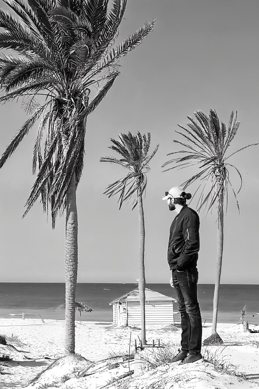 Фото  (Hamza Bourgou)