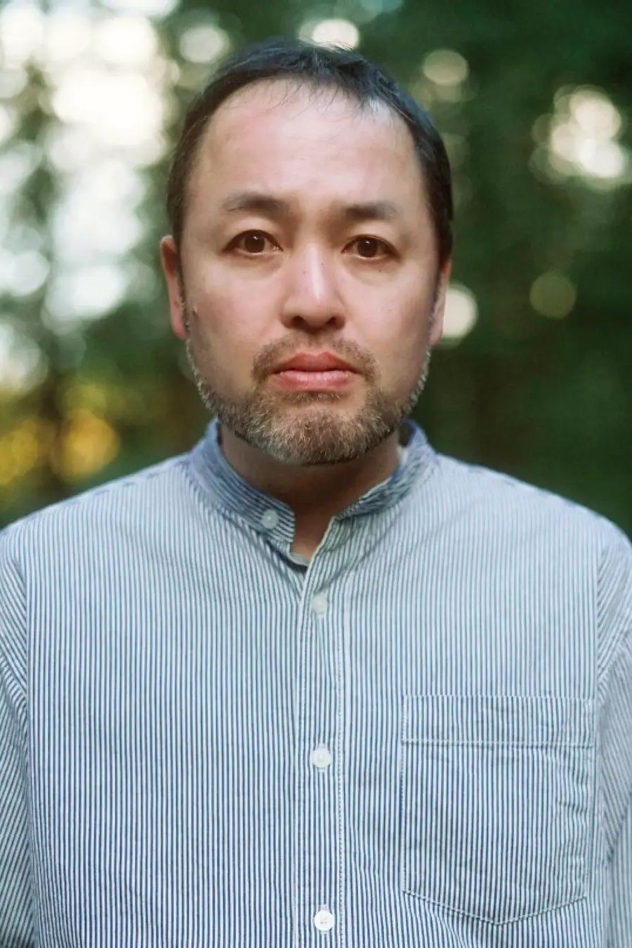 Фото  (Hiromasa Hirosue)