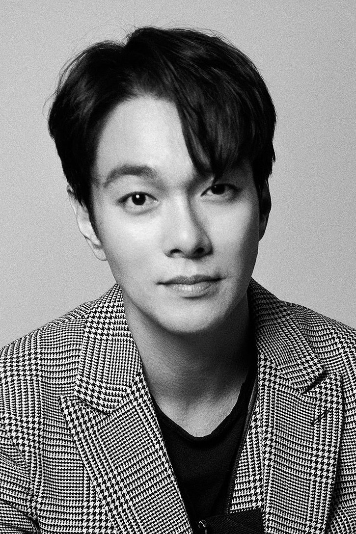 Фото  (Lee Kyu-han)
