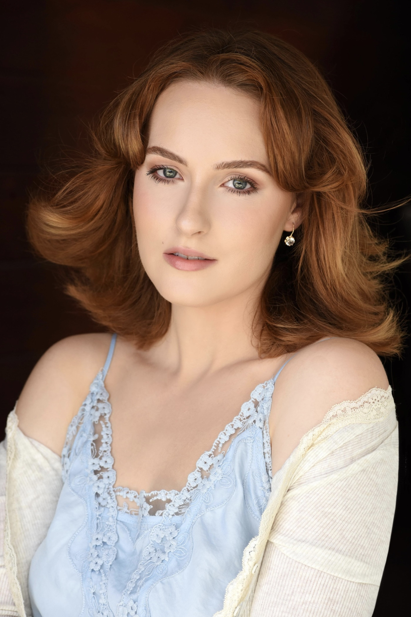 Фото  (Rowan Cooper)