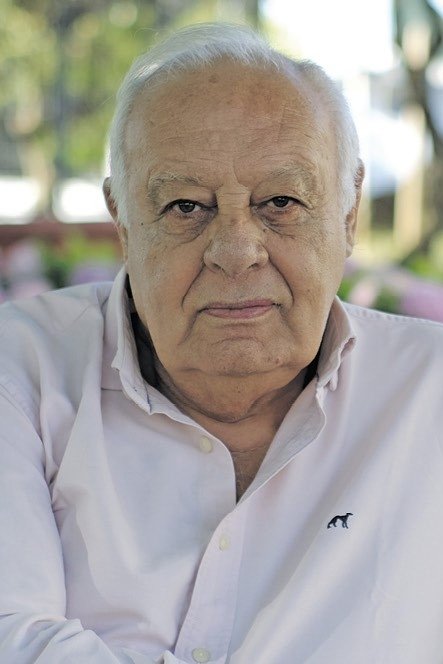 Фото  (Carlos Matos Gomes)