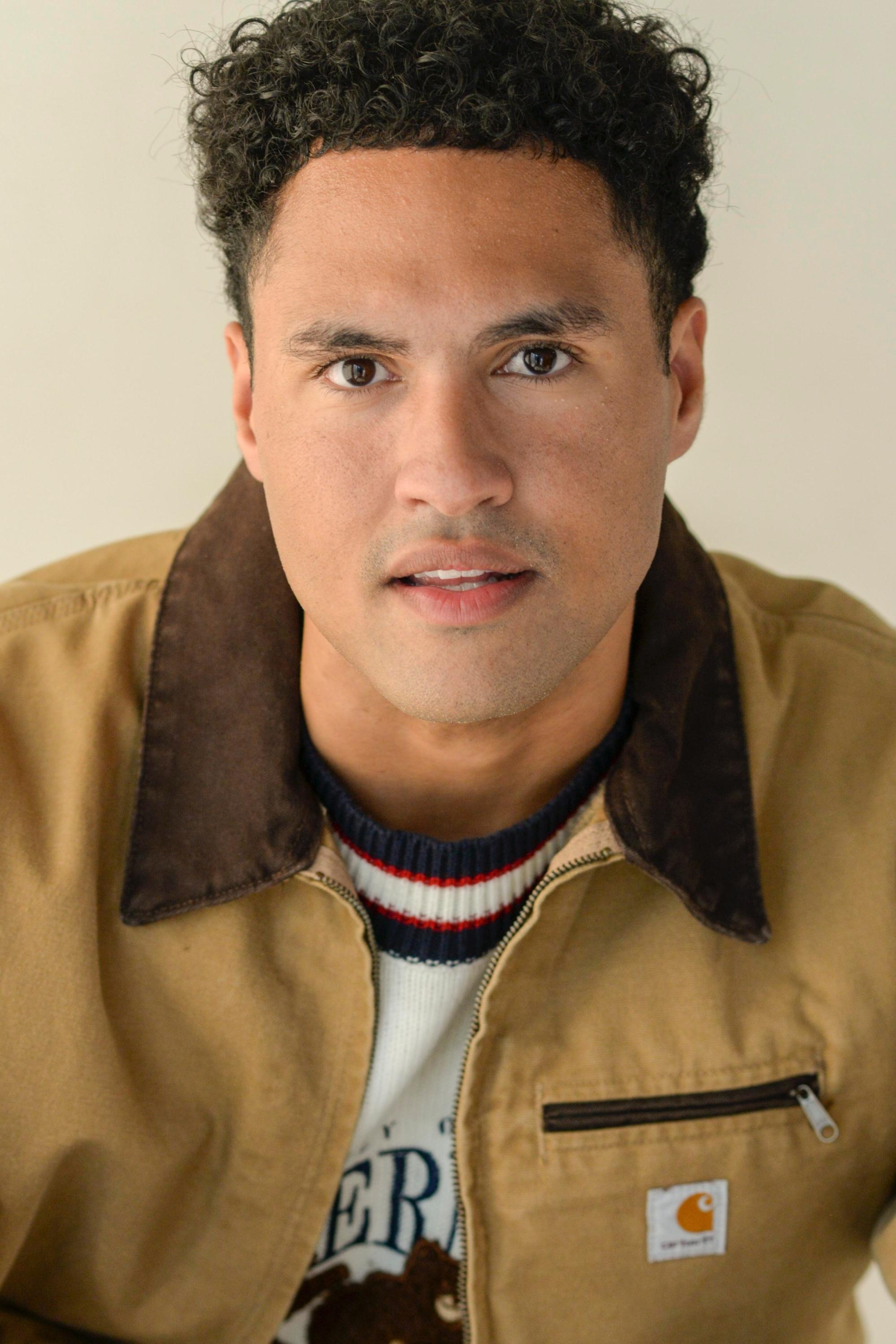 Фото  (Jason Guerra)