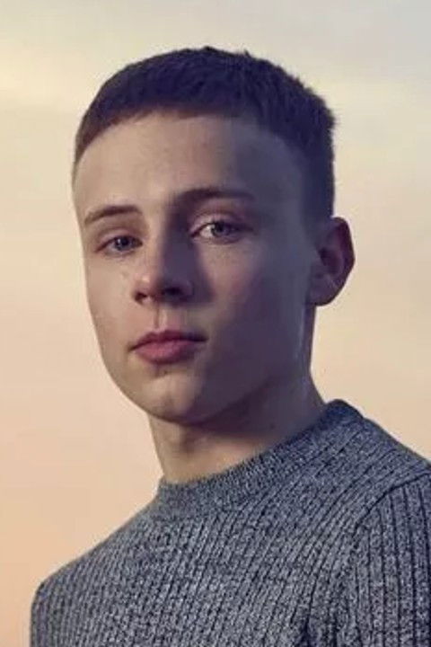 Фото  (Sam Hall)