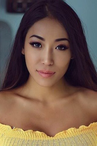 Фото  (Rebecca Chen)