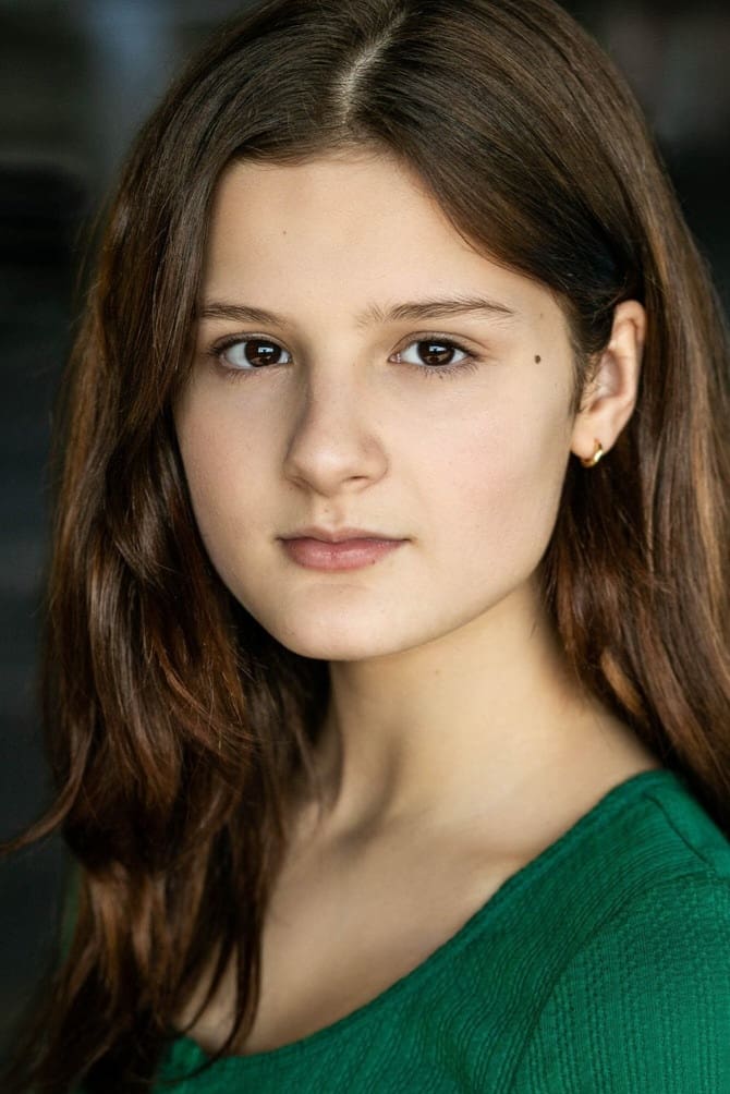Фото  (Hayley LeBlanc)