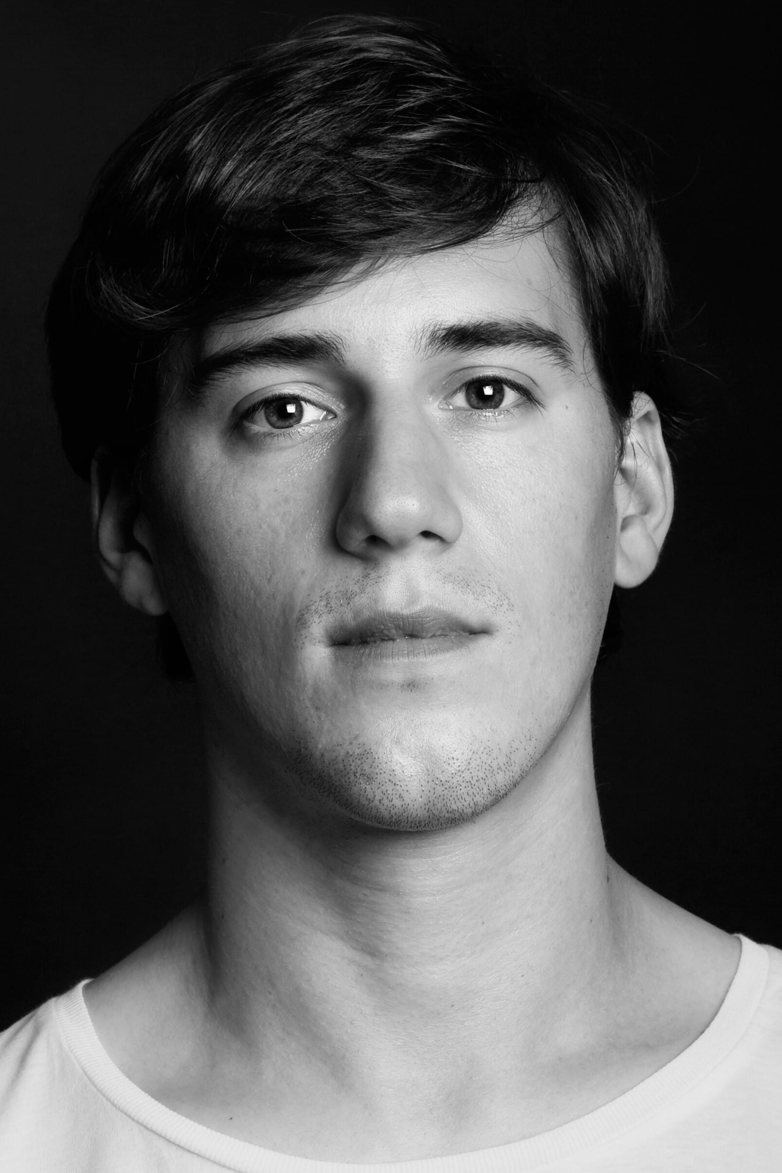 Фото  (Dominic North)