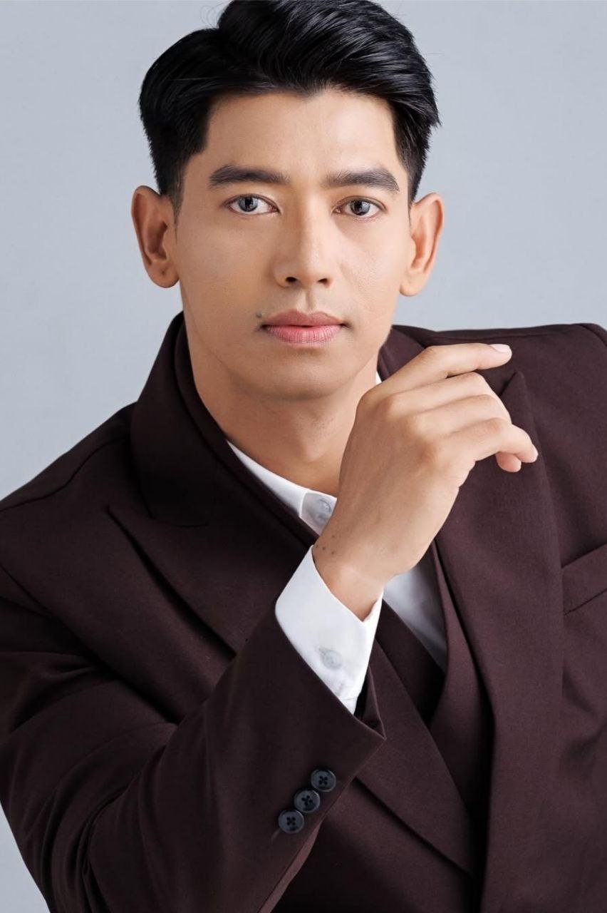 Фото  (Nyi Htut Khaung)