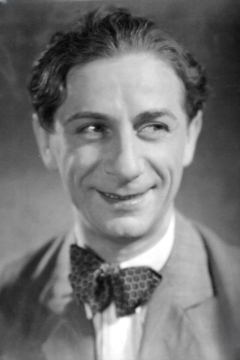 Фото  (Tibor von Halmay)