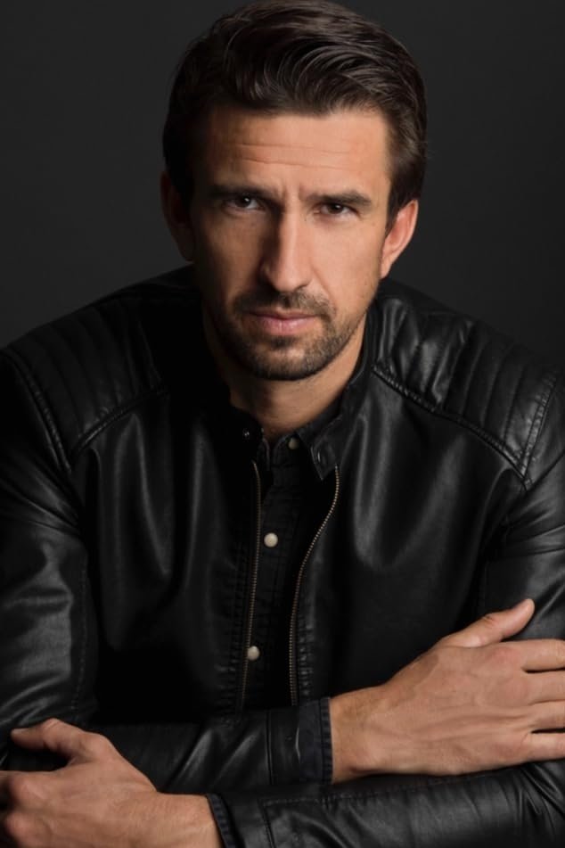 Фото  (Daniel Adams)