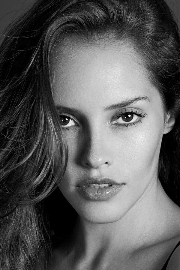Фото  (Anni Barros)