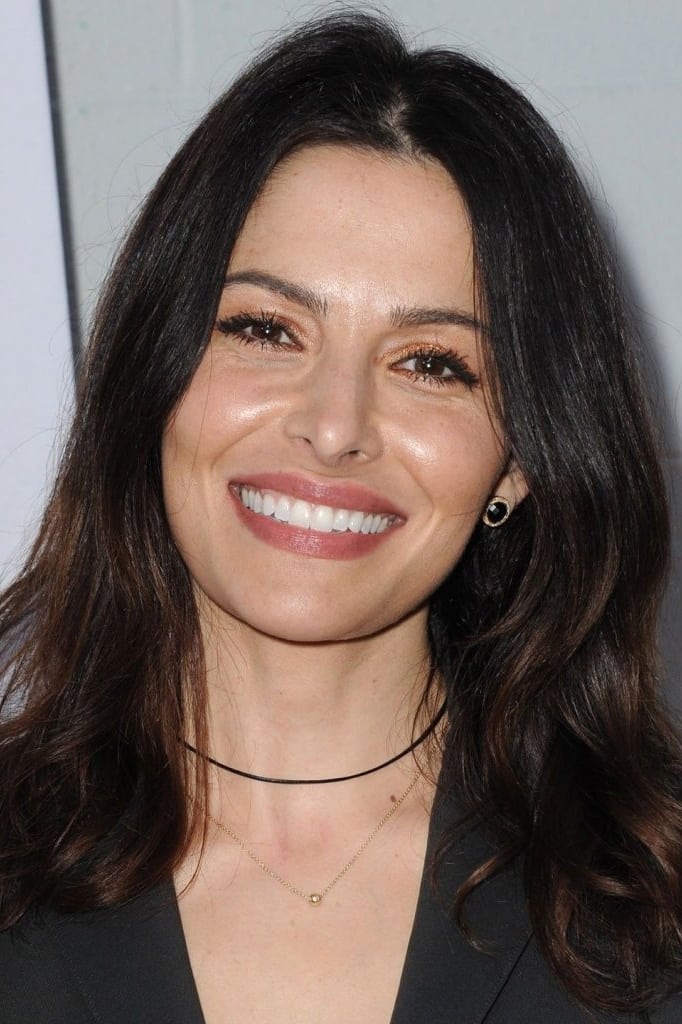 Фото Сара Шахі (Sarah Shahi)