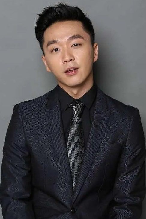 Фото Лі Лукі (Li Luqi)