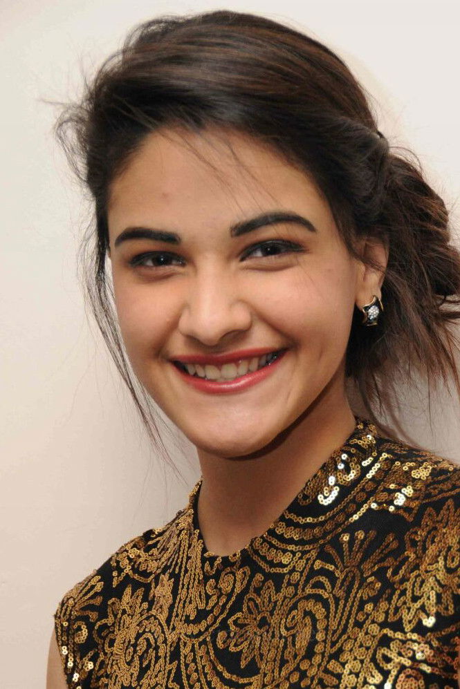 Фото  (Tanishka Kapoor)