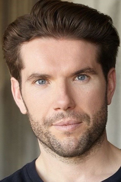 Фото  (Dónall Ó Héalai)