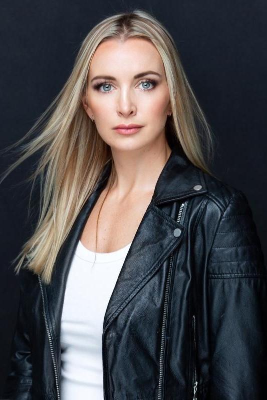 Фото  (Sasha Pearson)