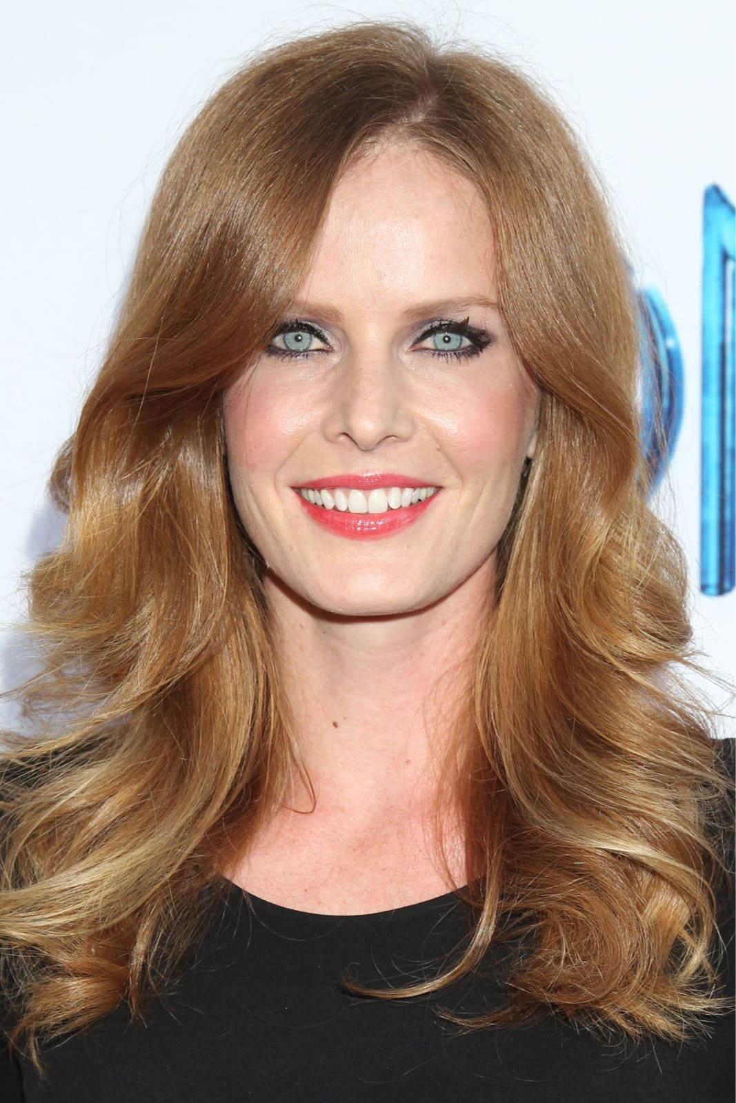 Фото Ребекка Мадер (Rebecca Mader)