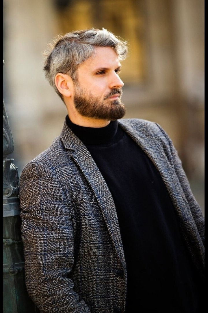 Фото  (Mickael Perret)