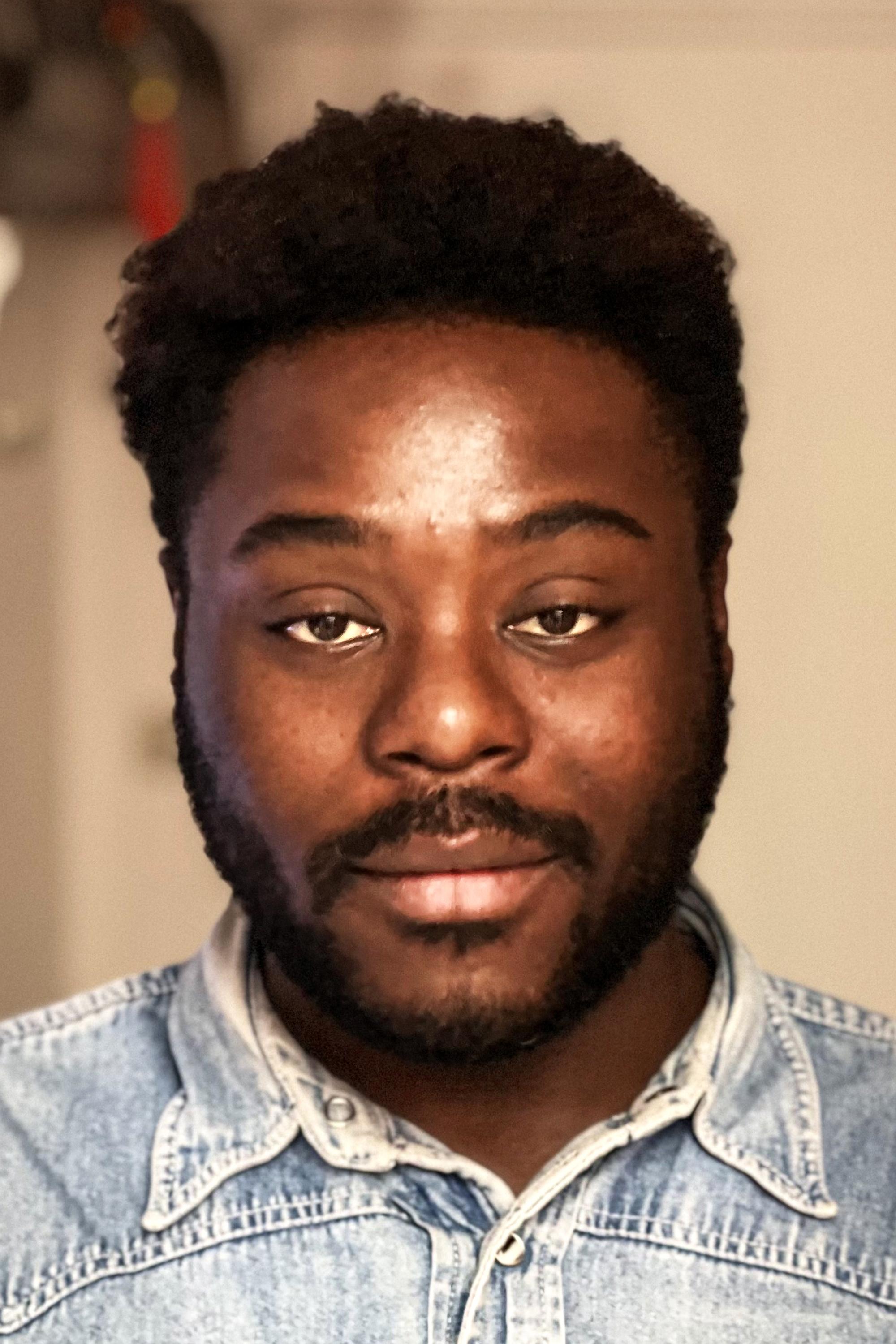 Фото  (Régis Marvin Merveille N'Kissi Moggzi)