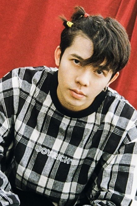 Фото  (纪易达)