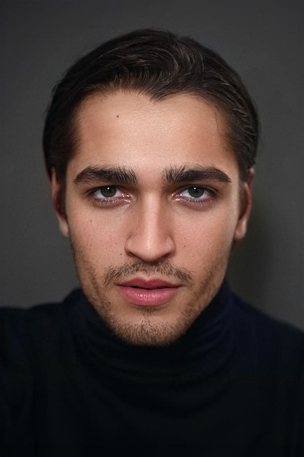 Фото  (Mert Ramazan Demir)