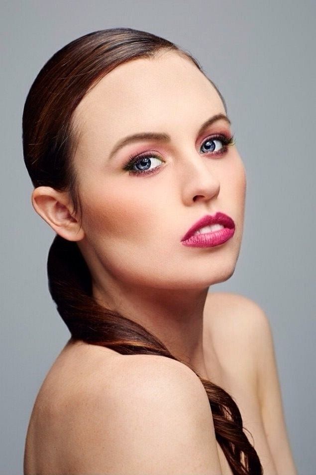 Фото  (Hayley Gia Hughes)