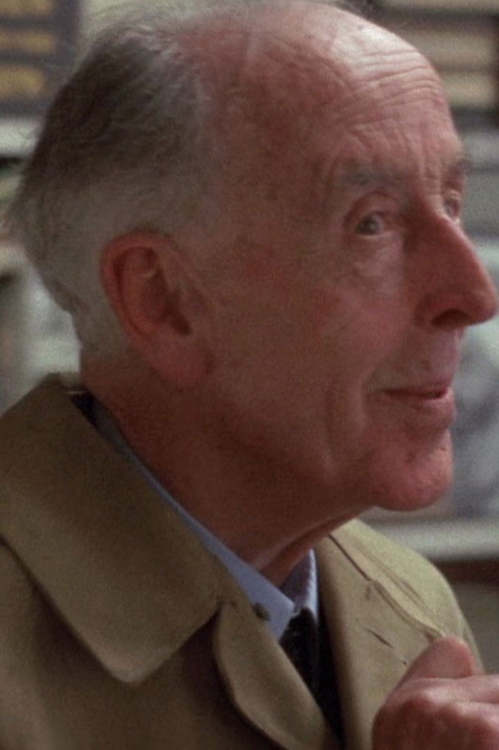 Фото  (Harry Hutchinson)