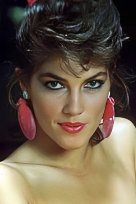 Фото  (Dominique St. Croix)