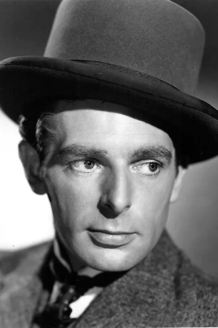 Фото  (Roderick Lovell)