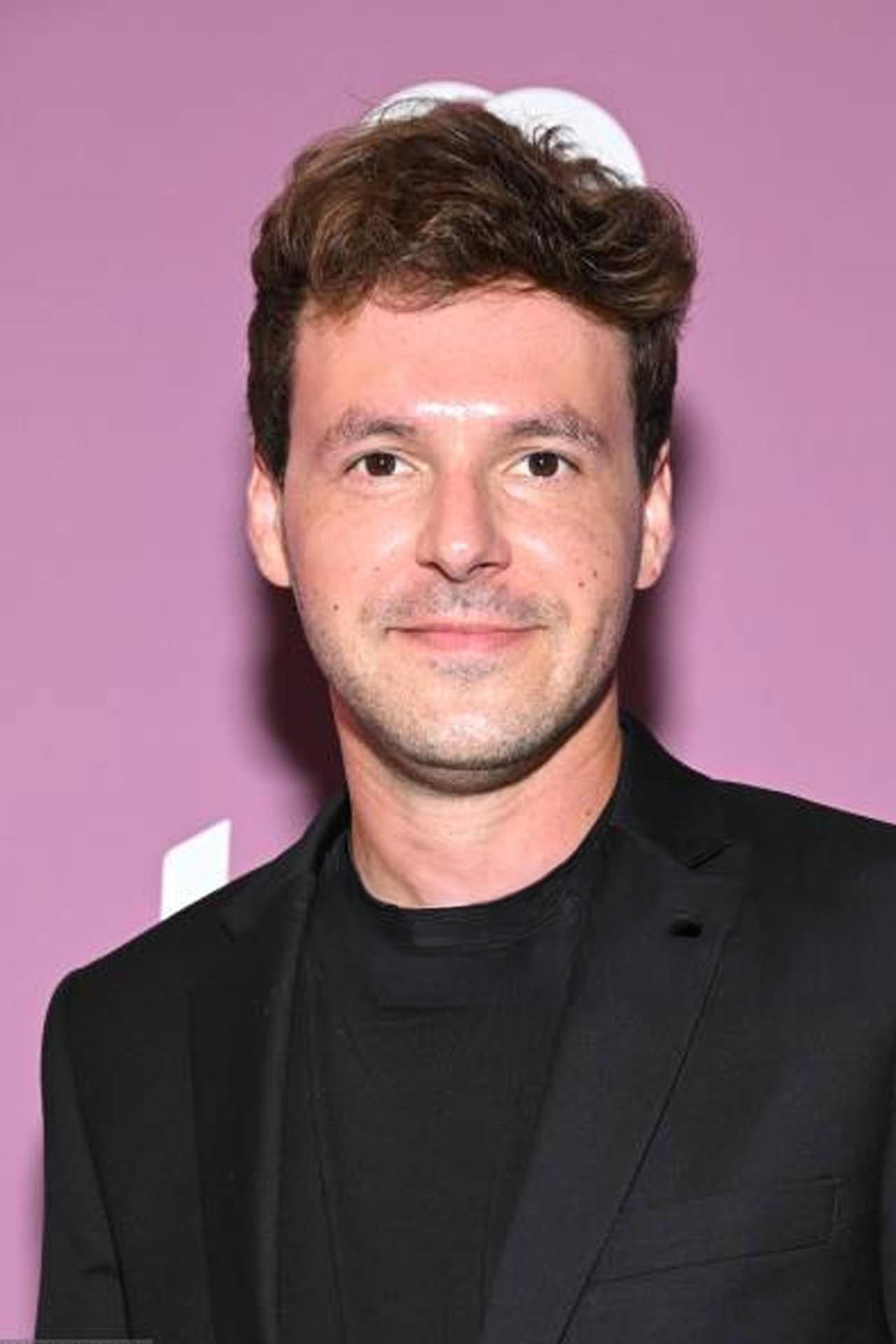 Фото  (Danny Turkiewicz)